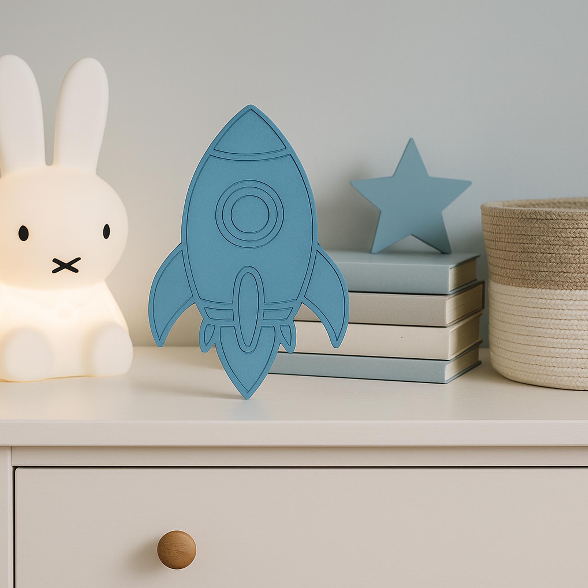 Puidust rakett seinakaunistus lastetoas